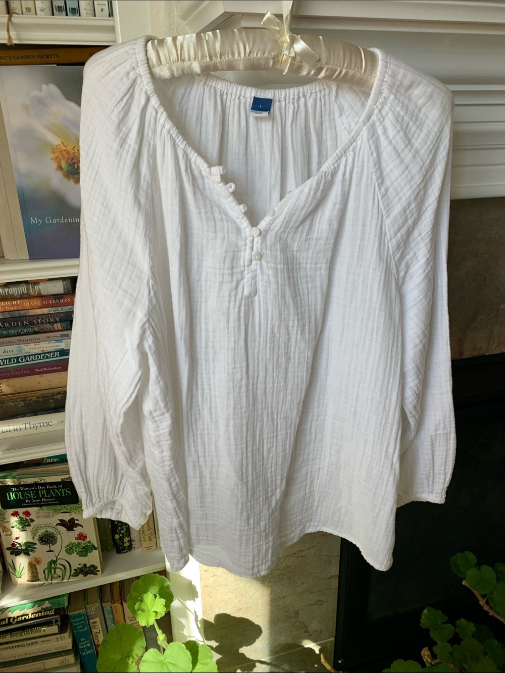 Old Navy White Lightweight Gauze Henley Tunic